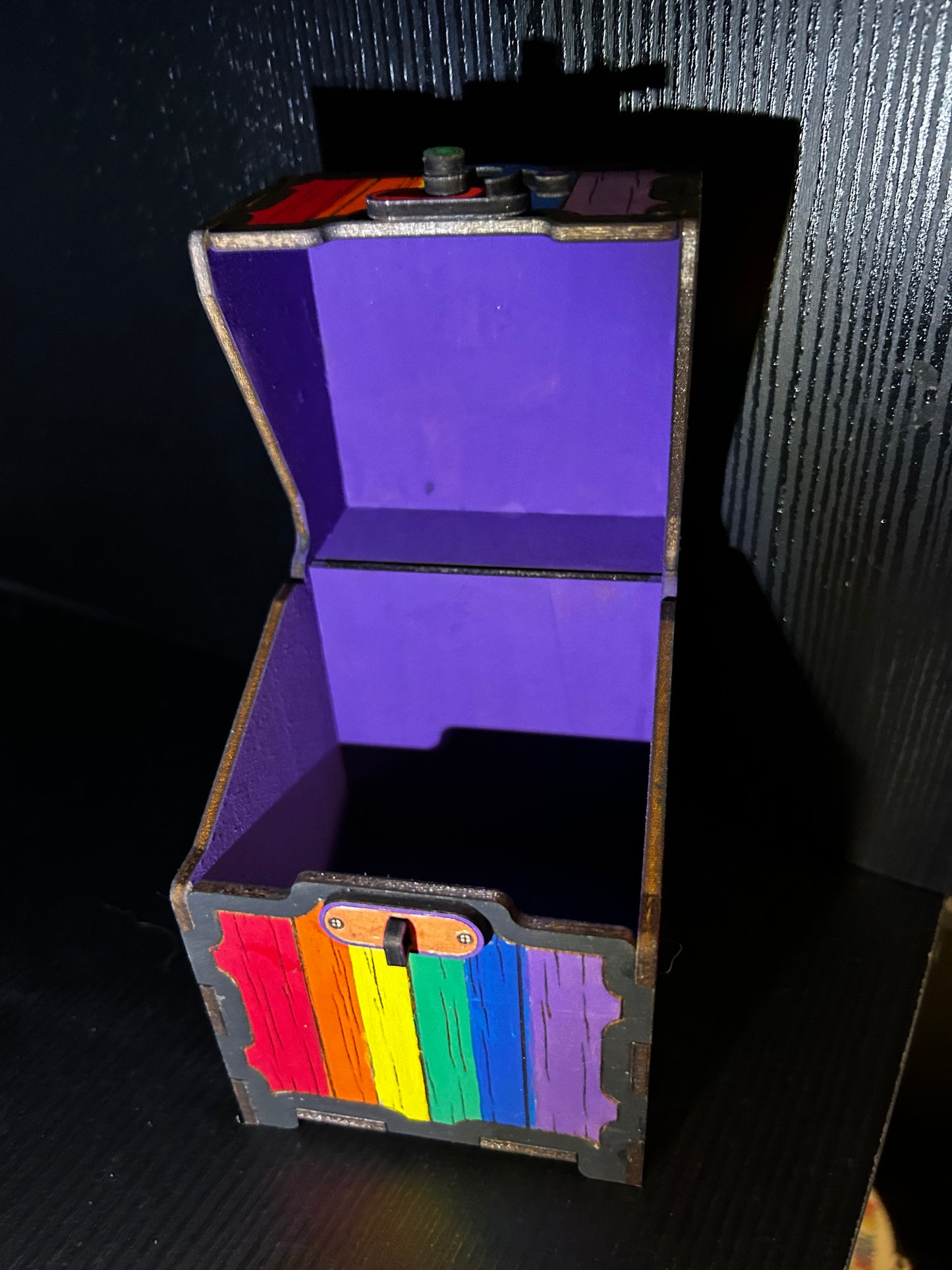 Rainbow deck box